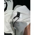 2025年4月26日入荷新作Givenchy半袖Tシャツ 原版复刻高級品香港の会社超厳選★入手困難/誕生日プレゼント/yinx工場