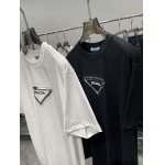 2025年4月26日入荷新作PRADA半袖Tシャツ 原版复刻高級品香港の会社超厳選★入手困難/誕生日プレゼント/yinx工場