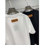 2025年4月26日入荷新作Louis Vuitton半袖Tシャツ 原版复刻高級品香港の会社超厳選★入手困難/誕生日プレゼント/yinx工場