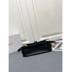 2025年4月27日入荷新作  FURLA型番H02010  SIZE:26.5X8X18CM  /XX工場