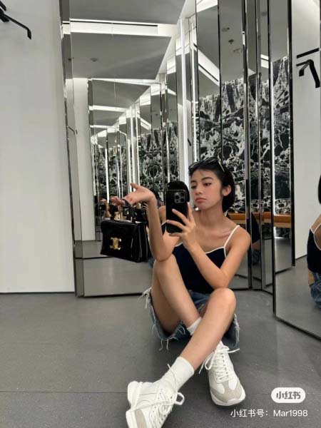 2025年4月27日入荷新作    CELINE  TEEN...