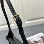 2025年4月27日入荷新作   CELINE     6633SQ SIZE:20.5*11*5.5cm  /XX工場