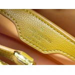 2025年4月27日入荷新作 Capucines  Taurillon  21 x 14 x 8CM  M21168  /XX工場