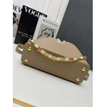 2025年4月27日入荷新作   M23199  Capucines BB  Taurillon   27 x 18 x 9CM   /XX工場