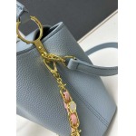 2025年4月27日入荷新作   M23199  Capucines BB  Taurillon   27 x 18 x 9CM   /XX工場