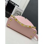 2025年4月27日入荷新作   M23199  Capucines BB  Taurillon   27 x 18 x 9CM   /XX工場