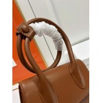 2025年4月27日入荷新作  jacquemus バッグ/ショルダーバッグ/ショルダーバッグ  SIZE:20-15.5-8CM  型番：662  /XX工場
