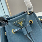 2025年4月27日入荷新作 新品2023早春新品mini《PRADA》  型番：1BH193   SIZE::20-X18-X15  /XX工場
