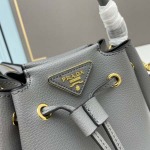 2025年4月27日入荷新作 新品2023早春新品mini《PRADA》  型番：1BH193   SIZE::20-X18-X15  /XX工場
