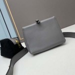 2025年4月27日入荷新作 新品2023早春新品mini《PRADA》  型番：1BH193   SIZE::20-X18-X15  /XX工場