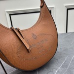 2025年4月27日入荷新作 PRADA バッグ   SIZE::28*18*10cm   /XX工場