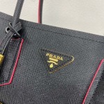 2025年4月27日入荷PRADA新作  1BG775  SIZE:33X25X14.5CM  /XX工場