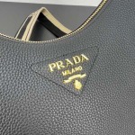 2025年4月29日入荷新作PRADAショルダーバッグ1BC178牛皮，サイズ： 32x 25.5x 7.5cm/XX工場