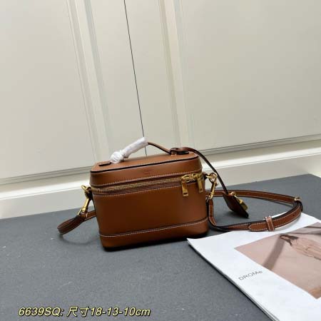 2025年4月29日入荷新作CELINE VANITY 25...