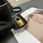 2025年4月29日入荷新作 CELINE VANITY 25春夏新作サイズ：18*13*10cm /XX工場