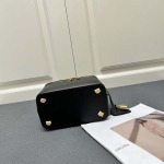 2025年4月29日入荷新作 CELINE VANITY 25春夏新作サイズ：18*13*10cm /XX工場