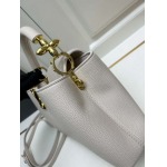 2025年4月29日入荷新作 中 Louis VuittonM24698Capucines BB Taurillon牛革26.5 x17.5 x9CM /XX工場