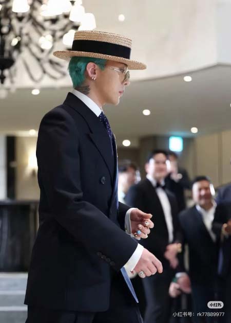 2025年5月8日入荷新作Saint Laurentスーツ上下 原版復刻限定品が人気で高級/fuke工場