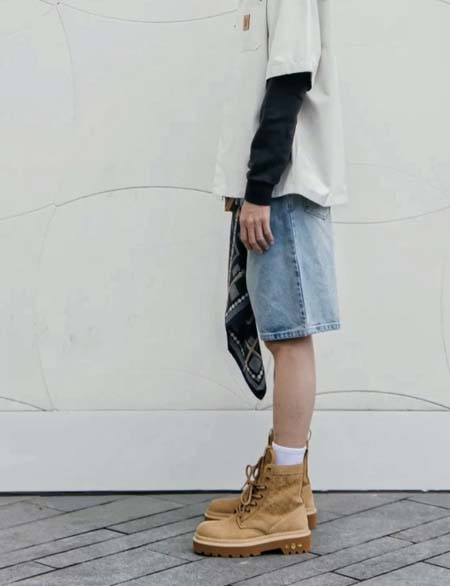 2025年5月17日入荷新作LV 25SS DENIM SHORTS  LV LOGO デニム半ズボン  30 32 34 36高级品/人気/誕生日プレゼント/人気/ファッション/トレンド/限定/WB工場