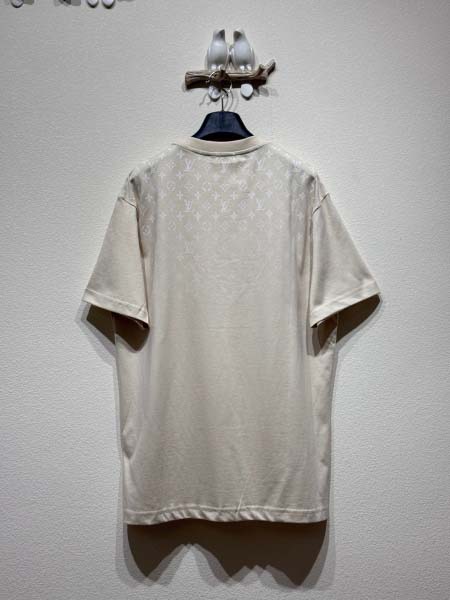 2025年5月23日入荷新作Louis Vuitton半袖 tシャツ男女兼用高品質★誕生日プレゼント/結婚祝い/内祝い/贈り物/SD工場