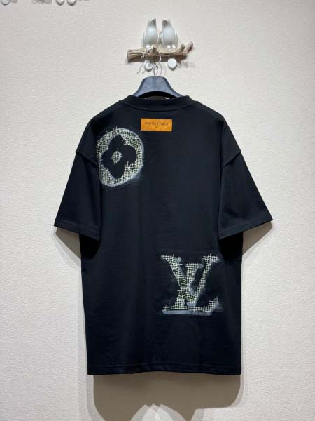 2025年5月23日入荷新作Louis Vuitton半袖 tシャツ男女兼用高品質★誕生日プレゼント/結婚祝い/内祝い/贈り物/SD工場