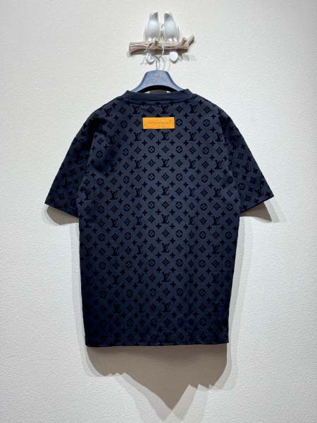 2025年5月26日入荷新作Louis Vuitton半袖 Tシャツ男女兼用高品質★誕生日プレゼント/結婚祝い/内祝い/贈り物/SD工場