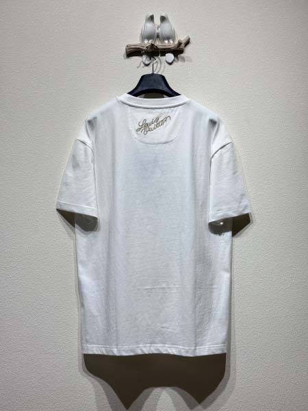 2025年5月26日入荷新作Louis Vuitton半袖 Tシャツ男女兼用高品質★誕生日プレゼント/結婚祝い/内祝い/贈り物/SD工場