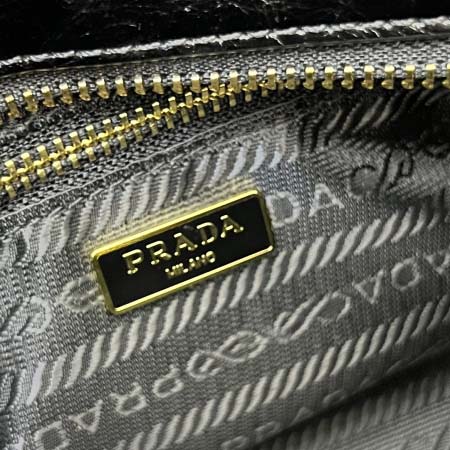 2025年5月28日入荷新作1BG445斜め下げ バッグ Prada 26x14x12cm  お安い/人気/本革 バッグ/XX工場