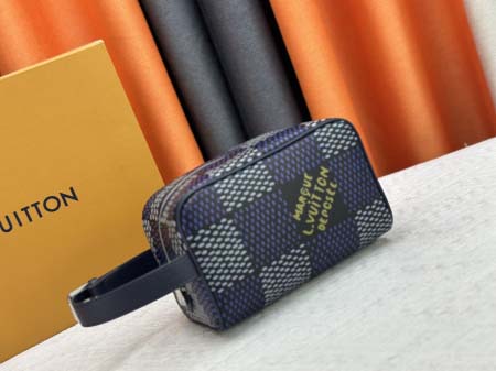 2025年5月28日入荷Louis Vuitton バッグM11765 M116760M83112 M83113 N40747 N40567 M47069 M24988   Locker Dopp Kit 23.0 x 13.0 x 12C