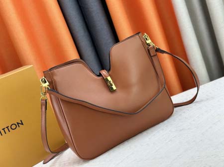 2025年5月28日入荷Louis Vuitton バッグ大M120693  M119563 Louis Vuitton  SIZE：小24.5x21.5x5cm 大36×29.5×7cm 人気の新作/誕生日プレゼント/ZC工場