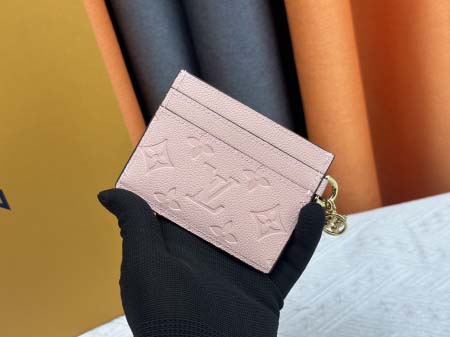 2025年5月28日入荷Louis Vuitton名刺入れM82739  Monogram Monogram SIZE：10.2 x 7.3 x 0.3 CM 人気の新作/誕生日プレゼント/ZC工場