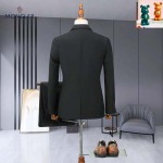 2025年5月10日入荷新作MONCLERスーツ上下安価で人気の/JIA工場