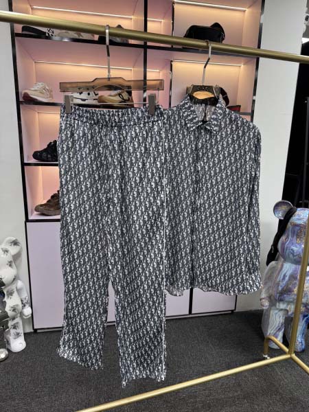 2025年5月20日入荷新作Dior セット上下 原版复刻高...