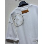 2025年5月23日入荷新作Louis Vuitton半袖 tシャツ男女兼用高品質★誕生日プレゼント/結婚祝い/内祝い/贈り物/SD工場