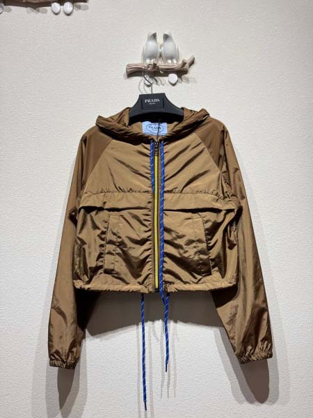 2025年5月26日入荷新作Pradaジャケット女性用高品質...