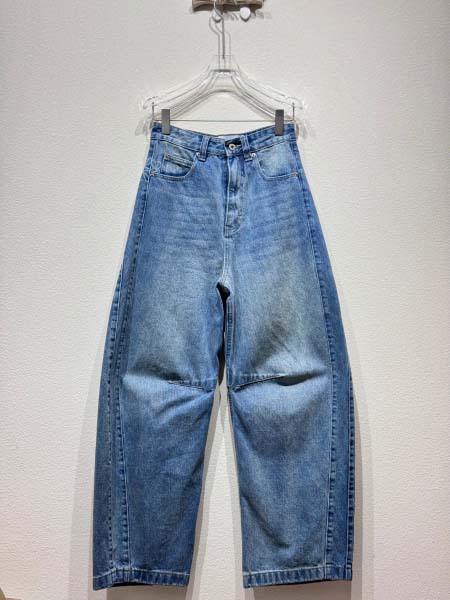 2025年5月26日入荷新作Loeweジーパン女性用高品質★...