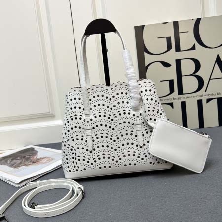 2025年5月28日入荷新作ALAIA 新品 tote SI...