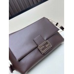 2025年5月28日入荷新作  Fendi  SIZE:26.5X18X8.5Cm  お安い/人気/本革 バッグ/XX工場