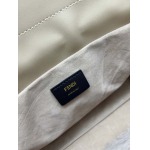 2025年5月28日入荷新作  Fendi  SIZE:26.5X18X8.5Cm  お安い/人気/本革 バッグ/XX工場