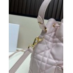 2025年5月28日入荷新作 Dior caro  SIZE:20x24x9CM  お安い/人気/本革 バッグ/XX工場