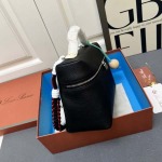 2025年5月28日入荷新作  Loro Piana Extra pocket SIZE:27*10*16cm。  お安い/人気/本革 バッグ/XX工場