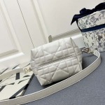 2025年5月28日入荷新作Dior CD mini  SIZE:13*15*12cm  お安い/人気/本革 バッグ/XX工場