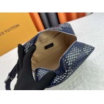 2025年5月28日入荷Louis Vuitton バッグM11765 M116760M83112 M83113 N40747 N40567 M47069 M24988   Locker Dopp Kit 23.0 x 13.0 x 12C