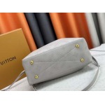 2025年5月28日入荷Louis Vuitton バッグM59203 M59200 M59655。 BELLA TOTE Flight Mode MonogramSIZE：32*23*13 人気の新作/誕生日プレゼント/ZC工場