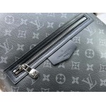 2025年5月28日入荷Louis Vuitton バッグM14020 Discovery Slim  Monogram Eclipse SIZE:38x13x28cm 人気の新作/誕生日プレゼント/ZC工場