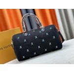 2025年5月28日入荷Louis Vuitton バッグM13966  Pharrell Williams   LV Blason Keepall 40x27x20cm 人気の新作/誕生日プレゼント/ZC工場