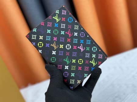 2025年5月28日入荷Louis Vuitton パスポー...