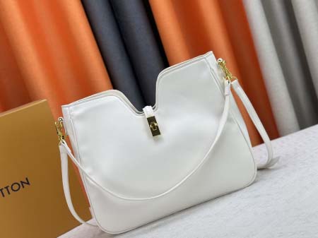 2025年5月28日入荷Louis Vuitton バッグ大...