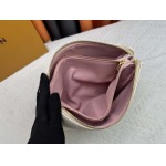 2025年5月28日入荷Louis Vuitton バッグM59275 M59277 Coussin 2021春夏Monogram SIZE：26 x 20 x 12CM 人気の新作/誕生日プレゼント/ZC工場