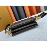 2025年5月28日入荷Louis Vuitton バッグCoussin  SIZE：26 x 20 x 12CM 人気の新作/誕生日プレゼント/ZC工場